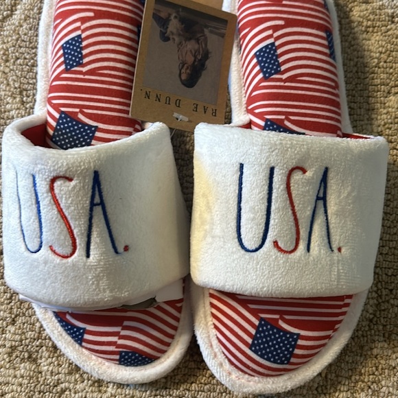 Rae Dunn USA slippers/slides women’s size 7-8 NWT - Picture 3 of 5